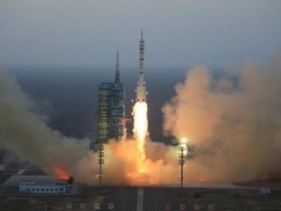 نخستین فضاپیمای چندبارمصرف چین به فضا رفت