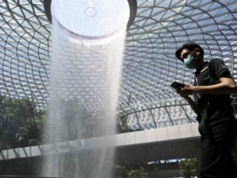 مردم سنگاپور به طراحی پوشیدنی‌های هوشمند ردیاب کرونا اعتراض کردند